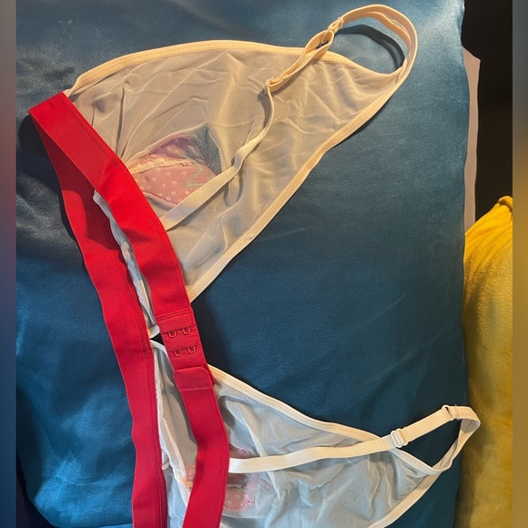 NWOT Strawberry Appliqué Bralette from a shop in Paris, France - Picture 4 of 6